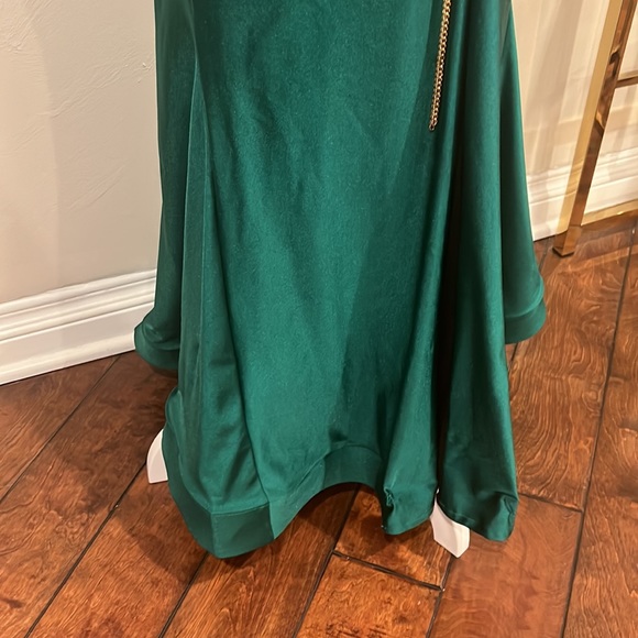 Eva Mejl Kimberly’s emerald green evening Dress - Picture 7 of 10